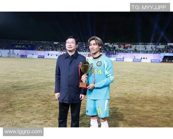 足球明星泥塑摆件推荐及其独特魅力解析 足球明星泥塑摆件推荐及其独特魅力解析