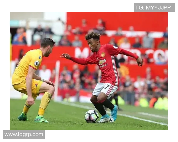 门牙有缝的足球明星如何用独特魅力征服球迷与赛场