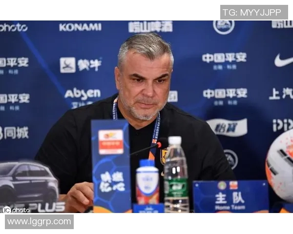 上海足球明星男神崛起引发热潮球迷热议他的传奇故事与未来发展 上海足球明星男神崛起引发热潮球迷热议他的传奇故事与未来发展