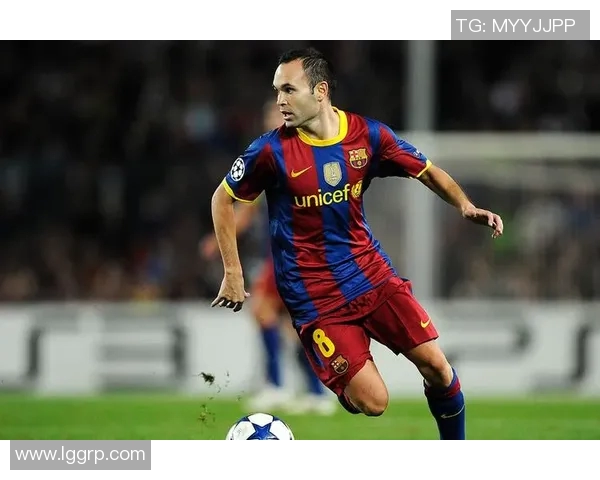 帅气足球明星的魅力瞬间尽在这些精彩照片中展现出他们的风采与个性