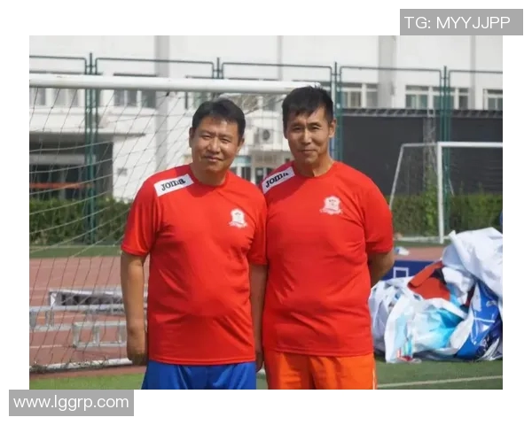 足球队与足球明星之间的相互依赖与共同成长关系探讨