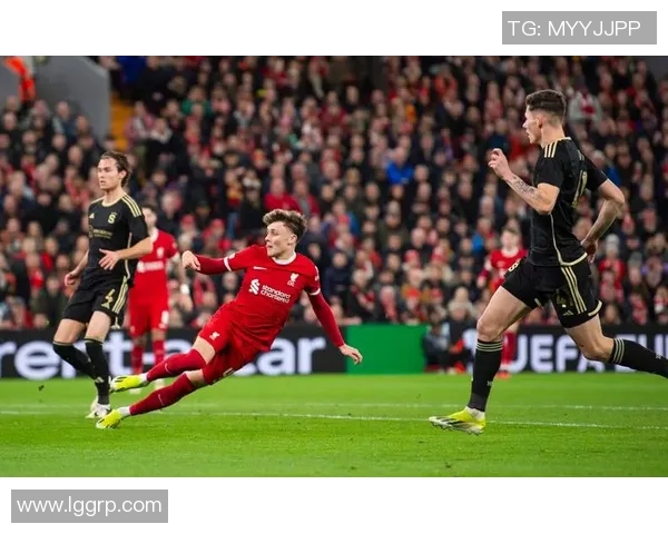 格林斯比与纽波特激战正酣谁能在这场较量中笑到最后